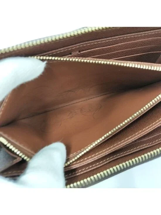 Louis Vuitton Zippy Wallet Monogram - Picture 9 of 10